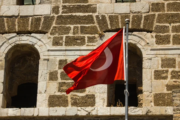 Tyrkisk Flagg Vinket Foran Den Gamle Teaterbyen Aspendos Antalya Tyrkia – stockfoto