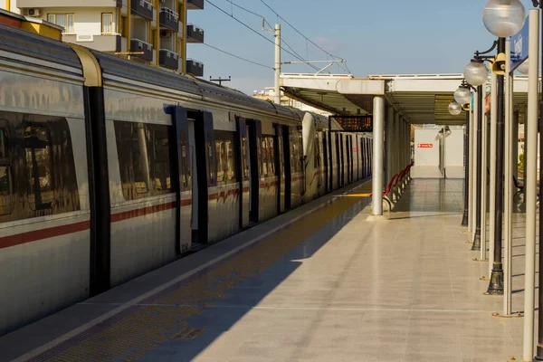 Izmir Turkey 2020 Daglig Urban Offentlig Transport Med Tunnelbane Eller – stockfoto