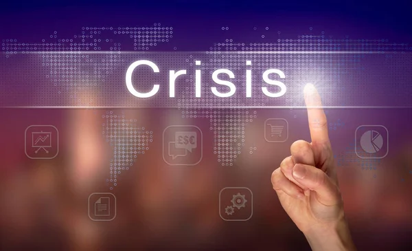 Erkek Ile Arka Plan Bulanık Açık Ekranında Kriz Düğmesini Seçme — Stok fotoğraf