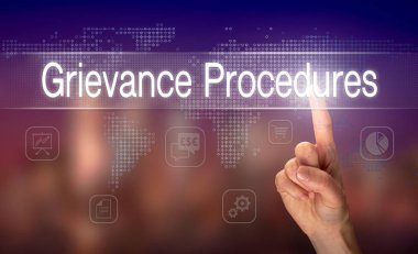 Erkek el ile arka plan bulanık açık ekranında şikayet prosedürleri düğmesini seçme