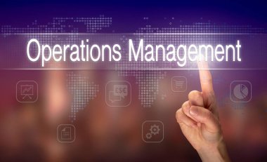 Erkek el arka plan bulanık ile açık ekranında işlemleri yönetimi düğmesini seçme