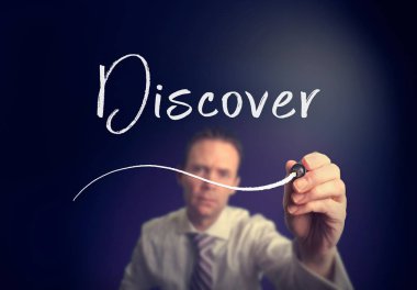 işadamı bulma kavramı açık ekranda beyaz kalemle yazma