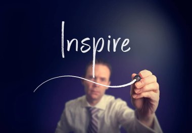 yazma işadamı kavramı açık ekranda beyaz kalem ile ilham