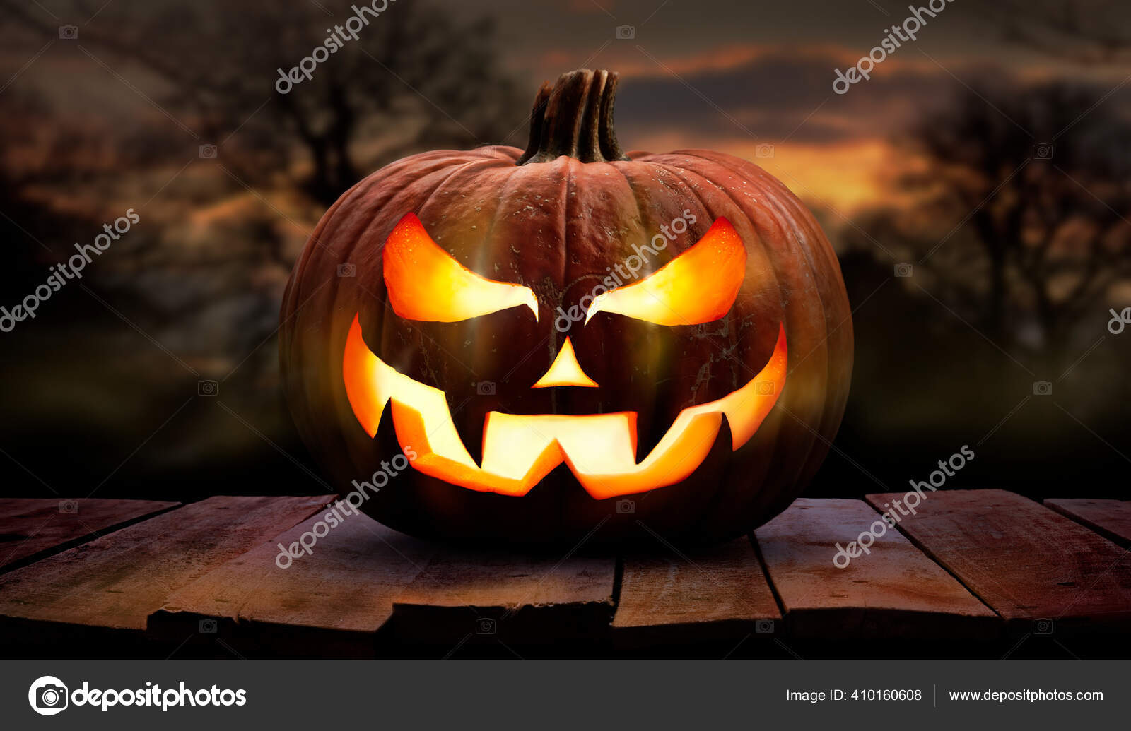 Foto de Rostos Assustadores De Pimenta De Halloween Com Olhos Googly e mais  fotos de stock de Alimentação Saudável - iStock