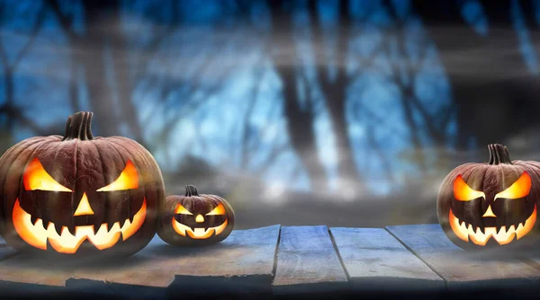 Drei Gruselige Halloween Kürbisse Jack Lantern Mit Bösem Gesicht Und Stockfoto