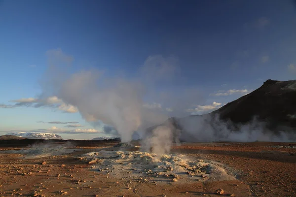 Геотермальная Зона Намафьялла Вблизи Озера Миватн Северо Западная Область Исландия Стоковое Изображение