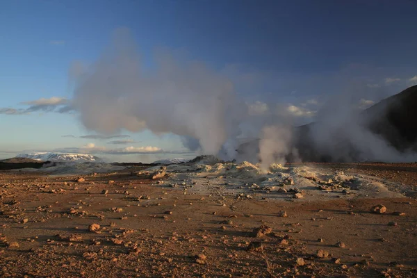 Геотермальная Зона Намафьялла Вблизи Озера Миватн Северо Западная Область Исландия Стоковое Изображение