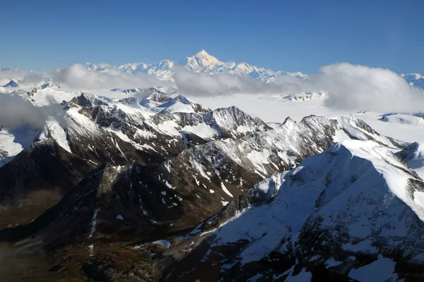 飛行機 アラスカから撮影されたWrangell Elias — ストック写真