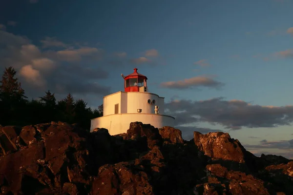 Farol Ponto Anfitrita Perto Uclulelet Ilha Vancouver Colúmbia Britânica — Fotografia de Stock