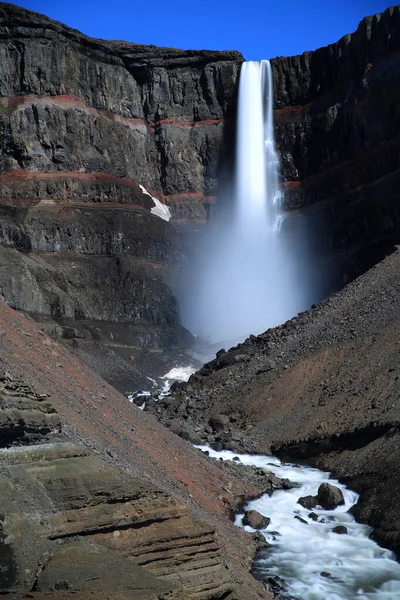 Cachoeira Hengifoss Leste Islândia — Fotografia de Stock