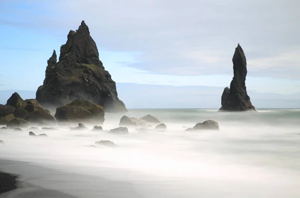 Plaża Reynisfjara Black Sand Beach Jest Obowiązkowym Miejscem Islandii — Zdjęcie stockowe