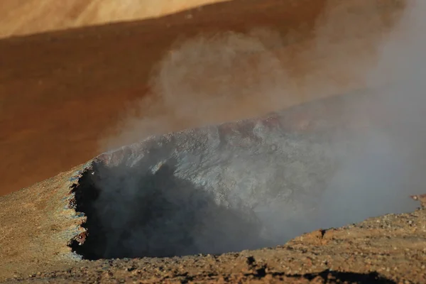 ケリンガリフィヨール Kerlingarfj またはオグレス山脈 ライオライト山脈 アイスランド高地に位置する火山山脈 — ストック写真