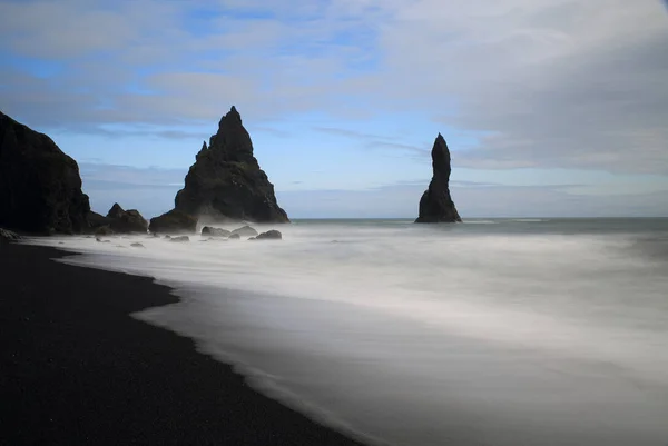 Plaża Reynisfjara Black Sand Beach Jest Obowiązkowym Miejscem Islandii — Zdjęcie stockowe