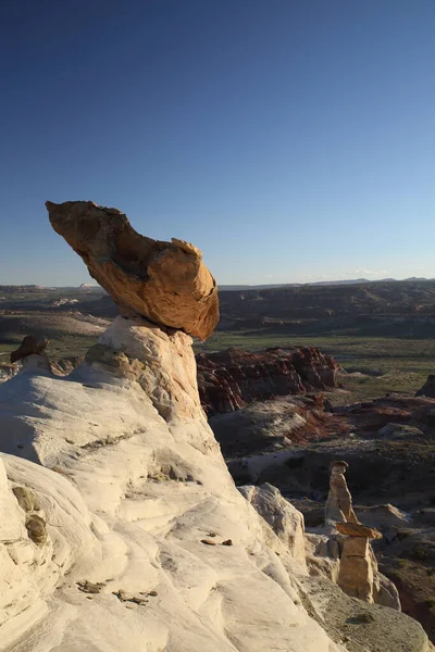 Beyaz Hoodoo Toadstool Hoodoo Rimrocks Grand Staircase Escalante Ulusal Anıtı — Stok fotoğraf