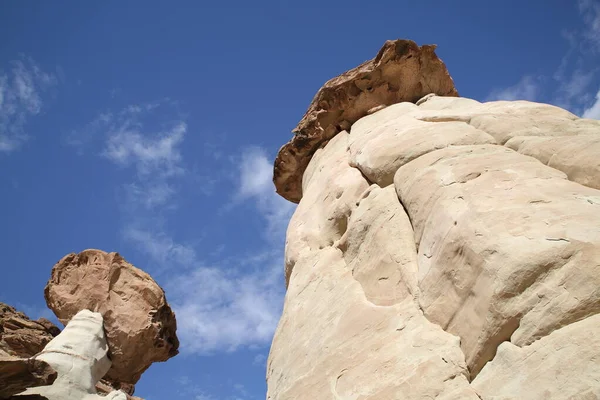 Biały Hoodoo Muchomor Hoodoo Rimrocks Wielki Pomnik Narodowy Escalante Gsenm — Zdjęcie stockowe