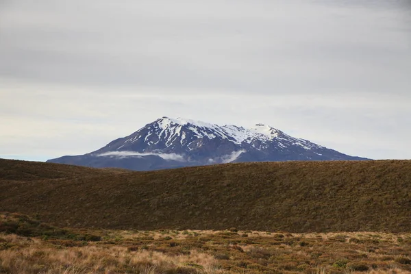 新西兰Tongariro Alpine过境点沿线的Tongariro国家公园 — 图库照片