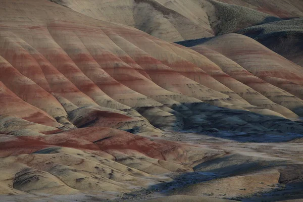 ジョン デイの絵付けされた丘 オレゴン州北東部ウィーラー郡ミッチェル市の化石ベッド国立記念碑 — ストック写真