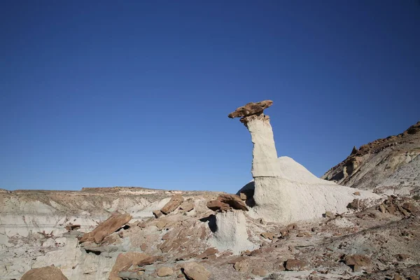 White Hoodoos Chimney Rock Chimney Rock Canyon Rimrocks White Valley — 图库照片