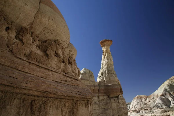 White Hoodoos Chimney Rock Chimney Rock Canyon Rimrocks White Valley — Zdjęcie stockowe