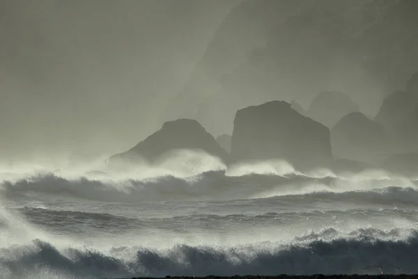 Reynisdrangar Sea Stacks Icelan — стокове фото