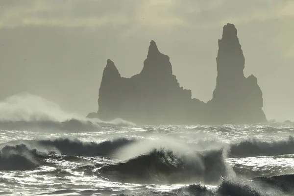 Reynisdrangar Tumpukan Laut Islandia — Stok Foto