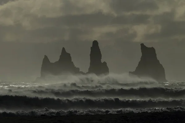 Στοίβες Θάλασσας Reynisdrangar Ισλανδικά — Φωτογραφία Αρχείου