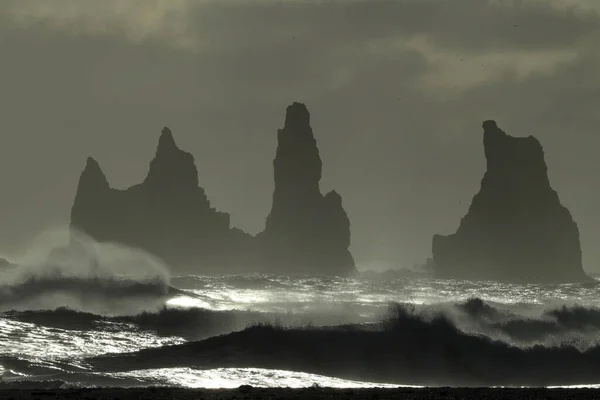 Reynisdrangar Sea Stacks Islanda — Foto Stock