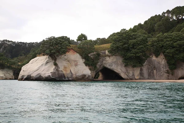 新西兰科洛曼德尔著名的大教堂湾地区 — 图库照片