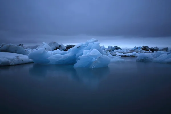 冰岛Jokulsarlon冰川泻湖冰山美景 — 图库照片