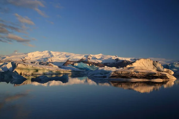 Piękny Widok Góry Lodowe Lagunie Lodowców Jokulsarlon Islandia — Zdjęcie stockowe