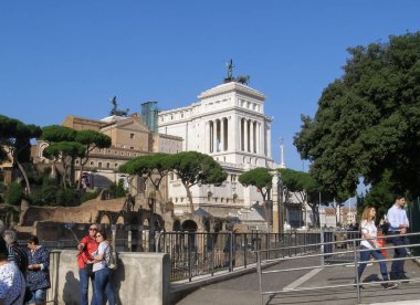 Rome, İtalya - Ekim 2018 yaklaşık: Altare della Patria (anlam sunak vatanın) aka Vittoriano'ya veya Monumento Veneto Vittorio Emanuele II (ulusal anıt Victor Emmanuel II)