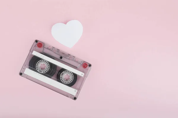Cinta Cassette Audio Fondo Rosa — Foto de Stock