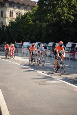 Milano 'da başlayan ve Sanremo' da biten yıllık bisiklet yarışı