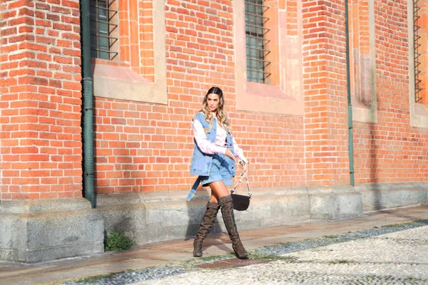 Convidada Showgirl Melissa Satta Fashion Show Philosophy Lorenzo Serafini — Fotografia de Stock