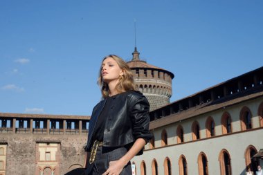 Milano Moda Haftası - Eylül 2020 'de tasarımcı Alberta Ferretti' nin defilesine konuklar geliyor.