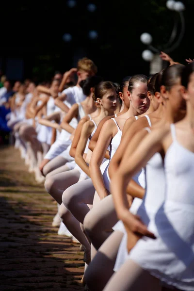 OnDance is a unique event featuring live performances, meetings, dance evenings, open classes, and free workshops in classical, contemporary, tango, swing, street dance, and more, for students and enthusiasts of all ages.