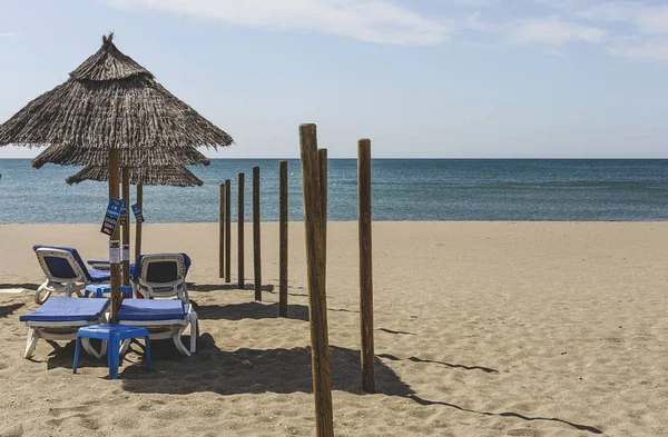 Escenas de playa en un día soleado — Foto de Stock