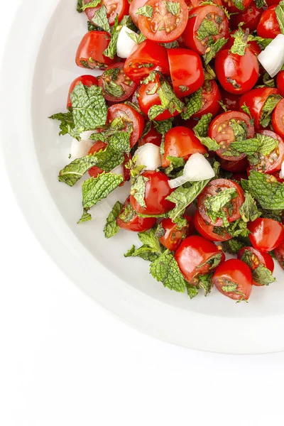 Hausgemachter Tomatensalat Mit Frischen Zwiebeln Minze Olivenöl Und Salz Veganes — Stockfoto