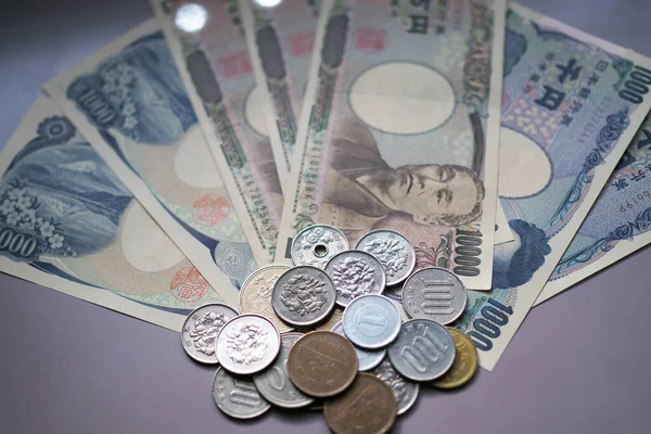 日元纸币和日元硬币换货币概念背景 — 图库照片