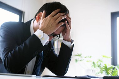 İş adamları işten hayal kırıklığına uğradılar..