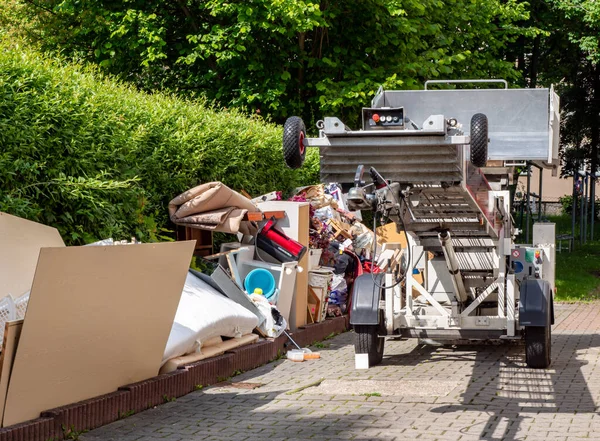 Umzugsservice Sperrmüll Umzugswagen — Stockfoto