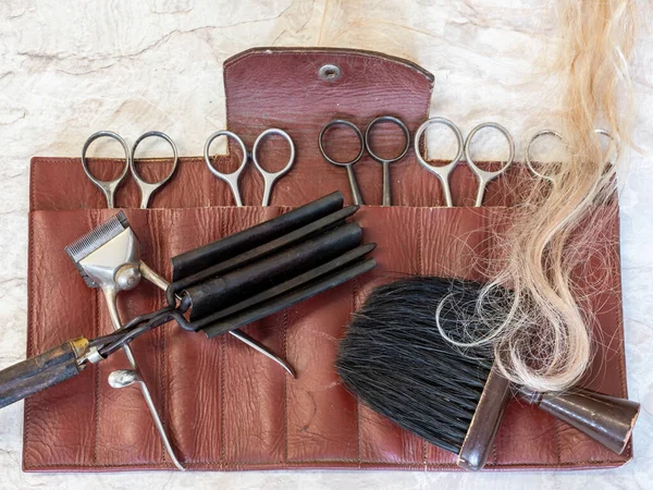 Tesoura Barbeiro Antigo Com Ferramenta Cabeleireiro — Fotografia de Stock