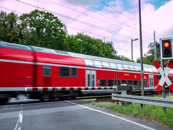 Trein Beweging Spoorwegovergang — Stockfoto