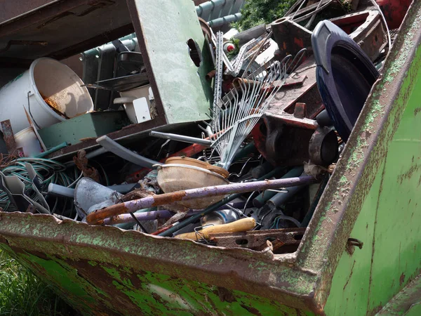 Recycling Van Oude Metalen Containers — Stockfoto
