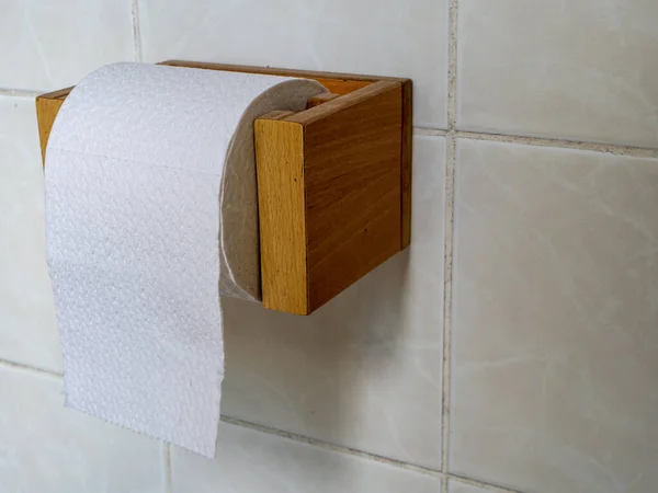 Rouleau Porte Papier Pour Papier Toilette Dans Salle Bain Images De Stock Libres De Droits