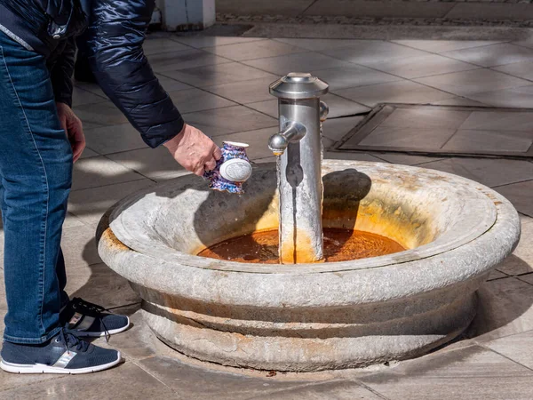 卡洛维瓦里温泉疗养水 — 图库照片