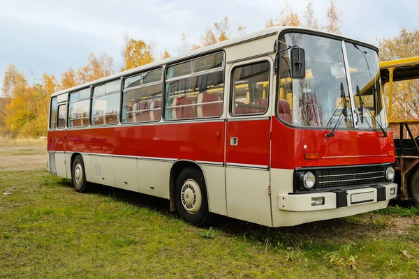 Παλιό Λεωφορείο Από Την Εποχή Που Πέρασε — Φωτογραφία Αρχείου