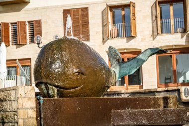 Bronz balina Çeşme eski Jaffa, İsrail