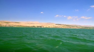 Celile Denizi, İsrail kıyısında. Tekne görüntüleyin. Panorama