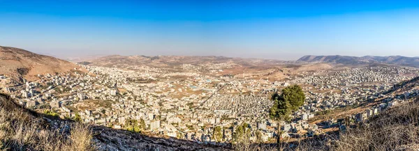 Nablus (Şomron veya Shechem) dan Mount Gerizim Panoraması günbatımı üzerinde.